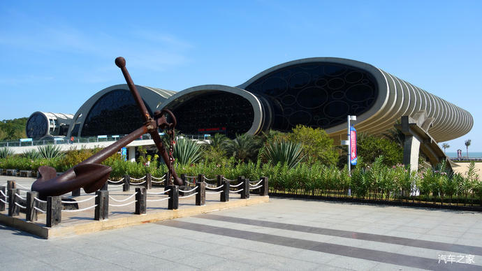 南海一号看封存史迹…十里银滩听风吟浪合…海陵岛环线走祖国冬色海疆