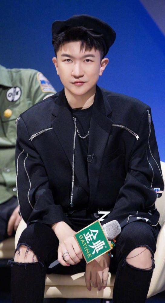 张大大|张大大生日尔冬升送金像奖女神，之前说他的演技像小偷，和解了？