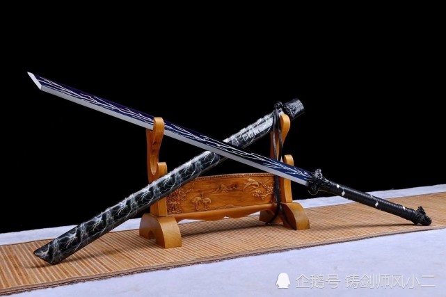 腾龙闪电唐横刀