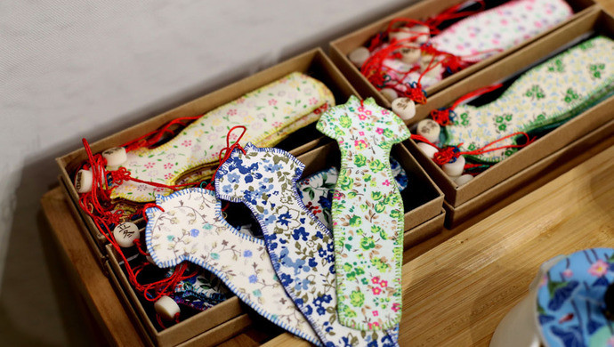 非遗|都是“尖货”：9件国家级、28件市级非遗展品亮相进博会新闻中心