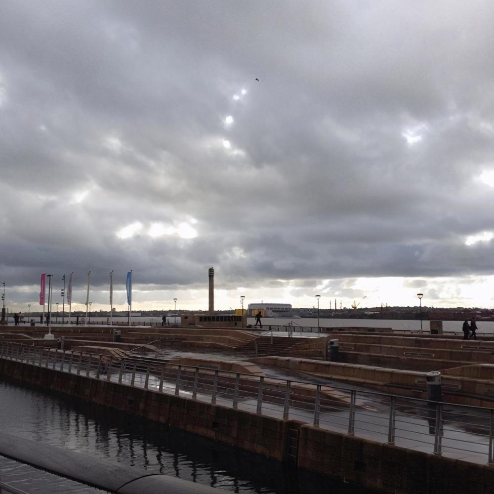 伦敦大学学院大排名_“禁招令”影响学校财政状况伦敦都会大学大裁员