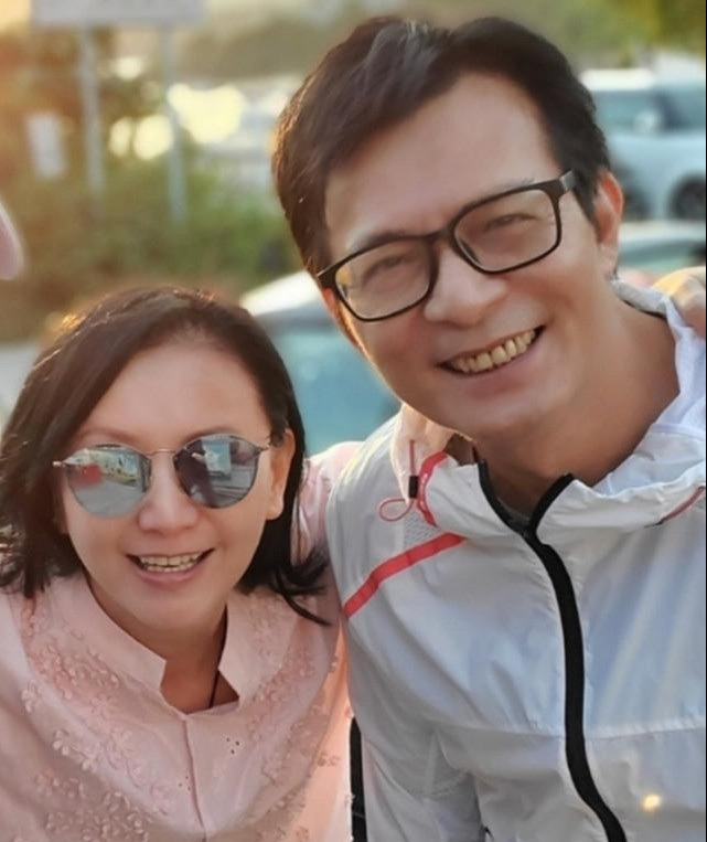 曾华倩罕见与黄日华同框脸色红润状态正佳如今仍旧单身抚养孩子