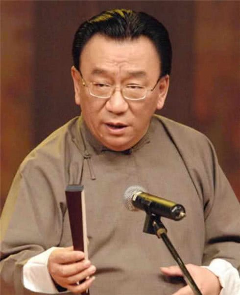 侯耀华豪宅奢华至极养的宠物亮了这是什么