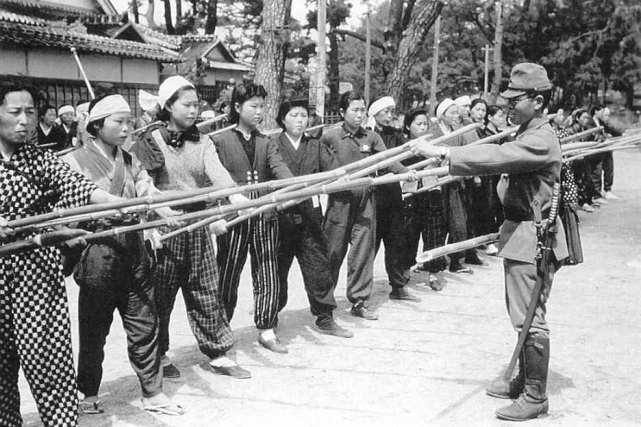 这个日本战犯被绞死前道出日本失败的根源 没有好母亲 没有好女人 日军 山下奉文 日本 历史