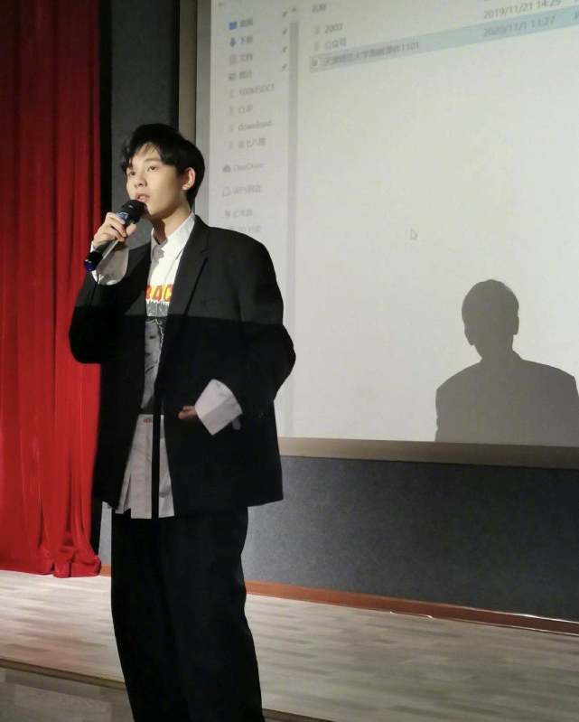 胡先煦现身天津师范大学这颜值也太高了吧