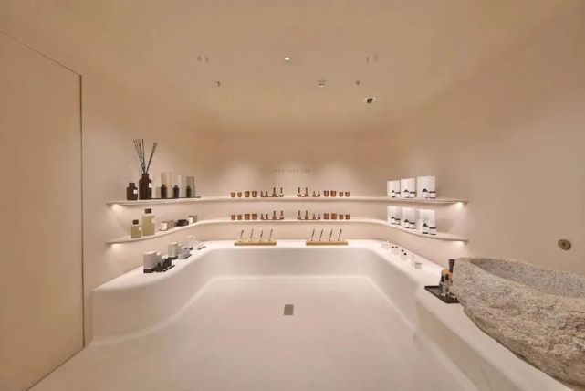 不再飙速度,zara终于"慢"下来开了家亚洲最大店!