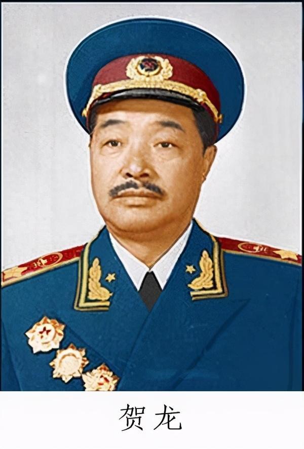 120师师长贺龙,是南昌起义的总指挥,是湘鄂西根据地,红二军团的创始人