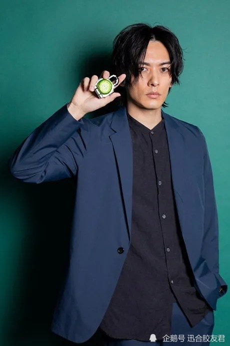 ブランド品専門の 戒斗ボイスver Sgバナナロックシード 仮面ライダー鎧武 俳優ボイス入り バナナ ロックシード Lacistitis Es