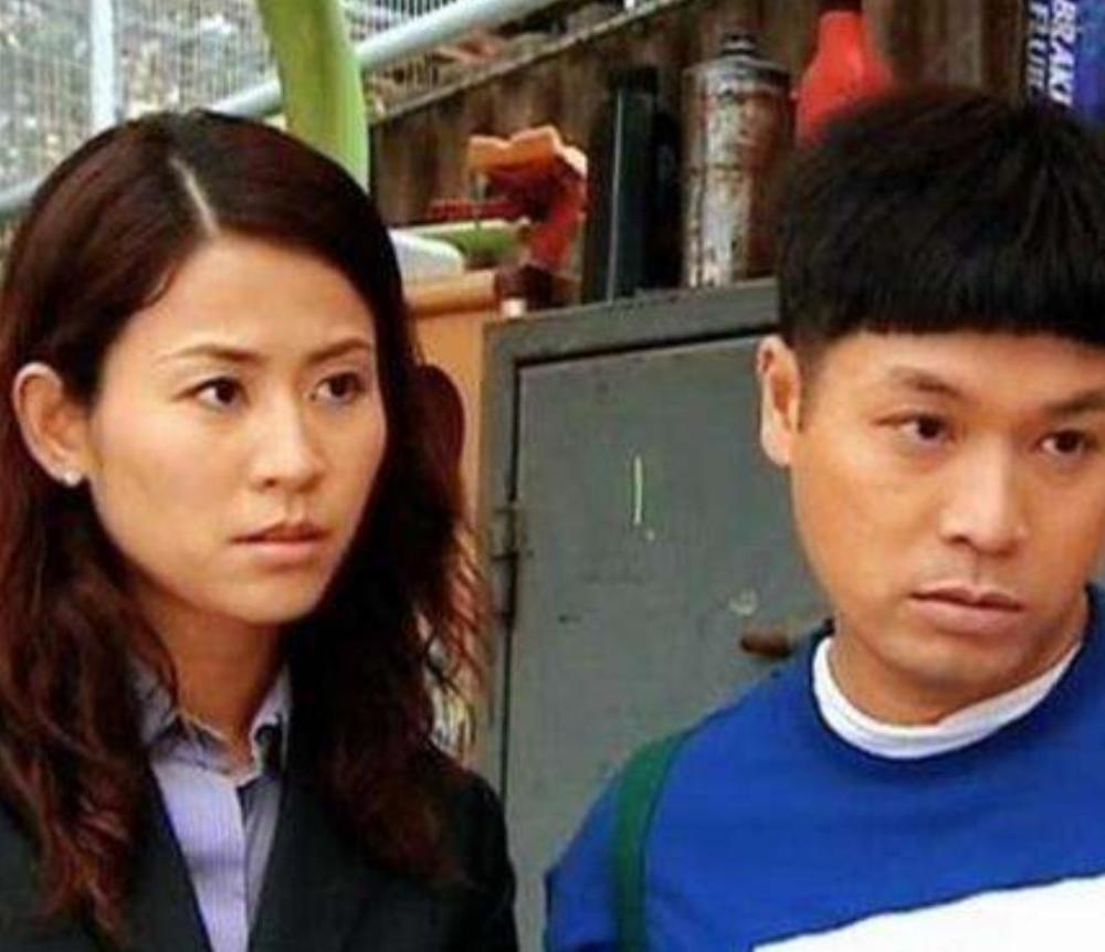 他曾被誉为"张国荣接班人",年轻时颜值惊人,如今却被喷"僵尸脸"