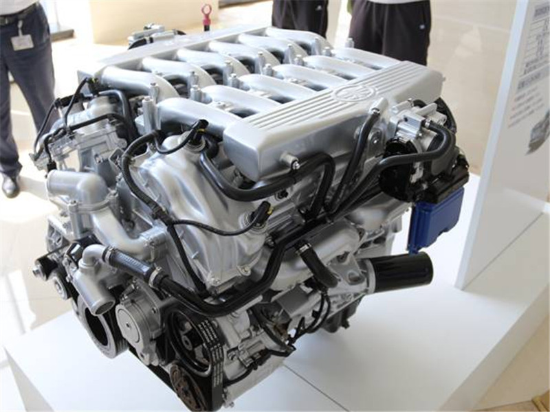 据悉红旗l90或将搭载一汽自主研发的6.0l v12发动机,其重达3.