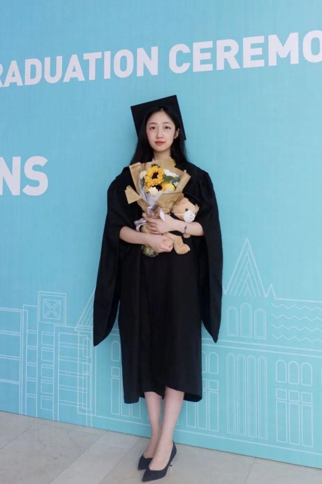 查看更多图片 >//////////////////////邱梦淇江苏省东台中学校友西交