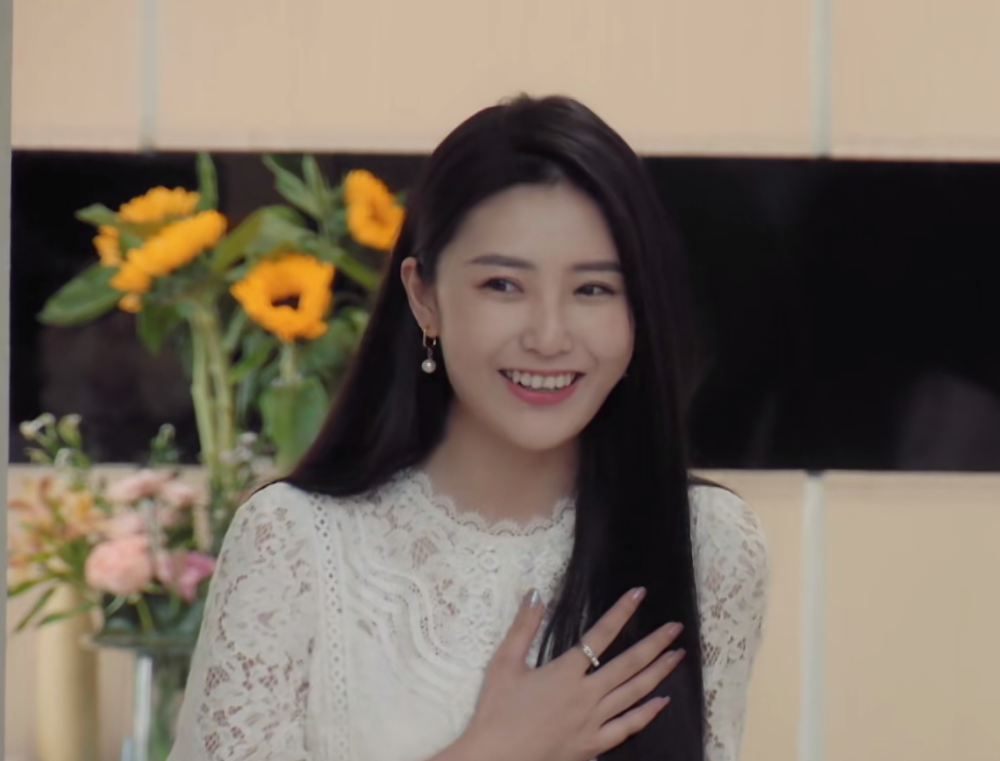 《心动3》郑琴心照片差距大,网友质疑p图,后晒视频力证美貌!
