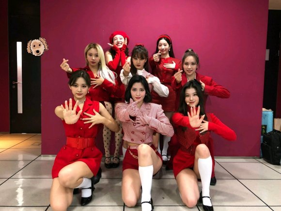 Twice新专辑13首歌 金希澈女友歌词占比5 不足成员的三分之一 腾讯网