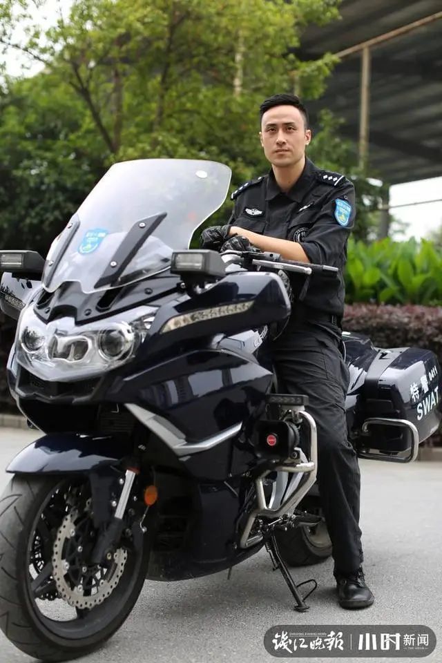 身高1米99颜值爆表杭州还藏了这么一位大长腿小哥一个公主抱红遍全网