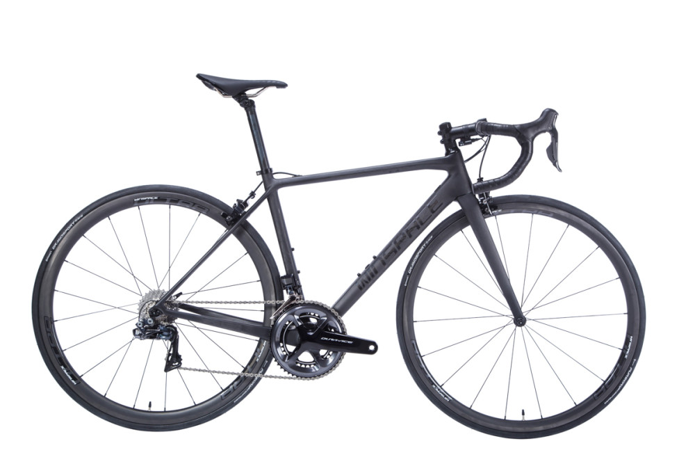 sl cp的轮组为campagnolo khamsin c17,套件则为campagnolo centaur