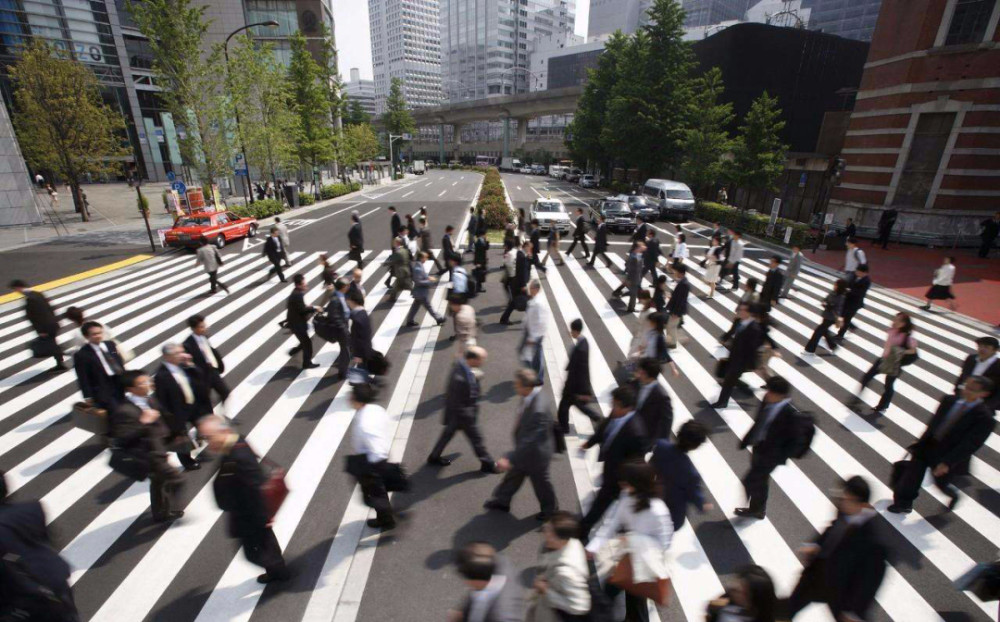 我国生活节奏最快的四座城市第一名实至名归上海都比不过它