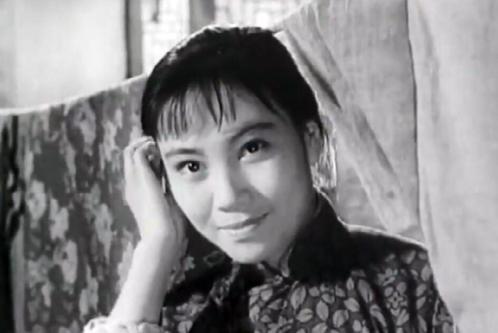 小芹俞平,2婚嫁大10岁作家,当严歌苓继母?