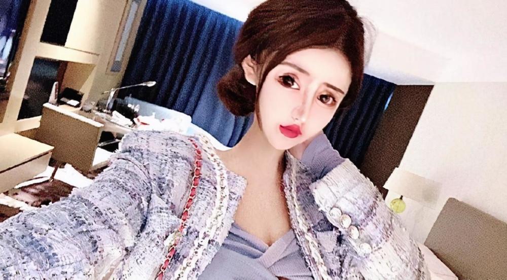 大家还记得网红女孩"小z娜娜nana"吗?