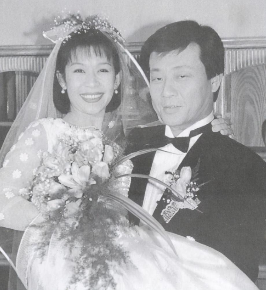 虽然当时寇世勋已经拥有了妻子,但是那种小鹿乱撞