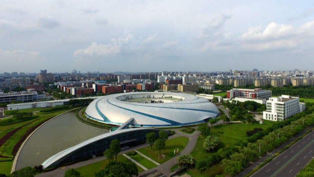 上海光源(shanghai synchrotron radiation facility,简称ssrf)是中国