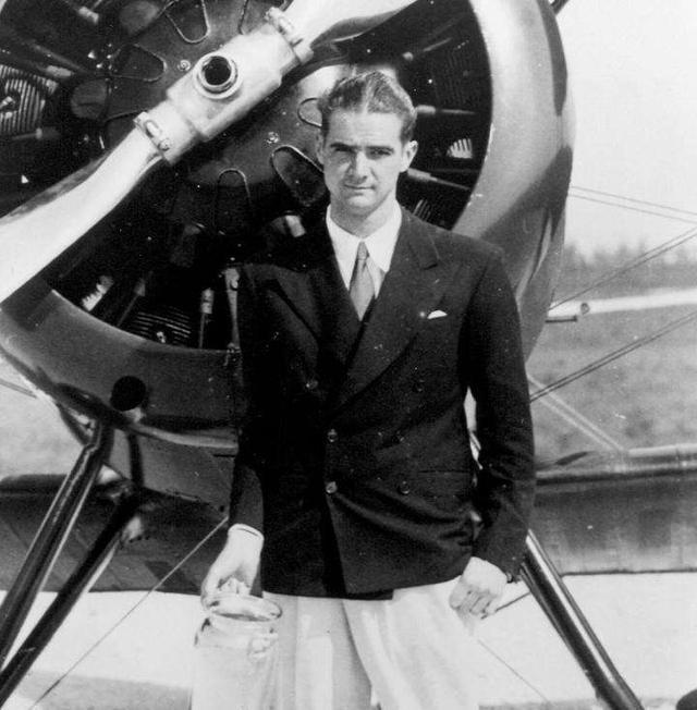 世界级败家子霍华德休斯父母双亡后任性挥霍却成为世界首富