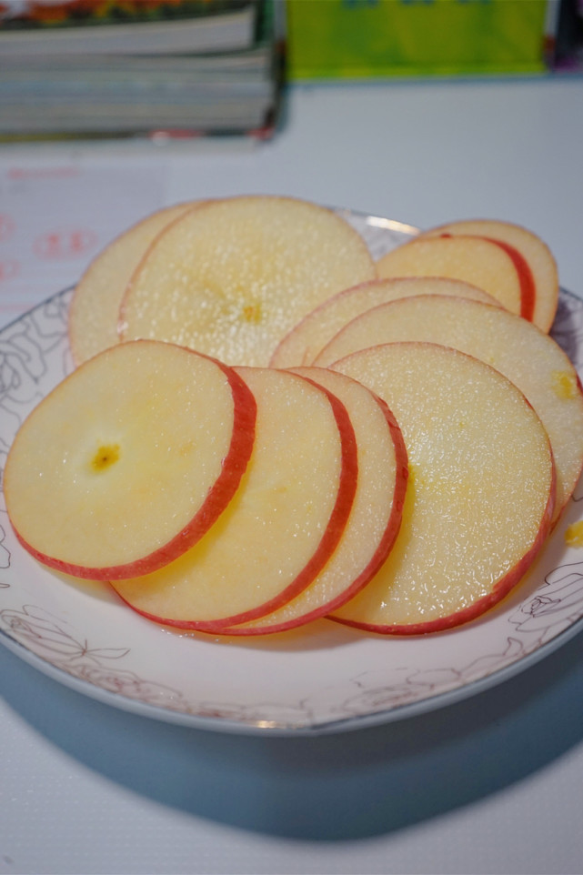 香香甜甜的烤苹果片