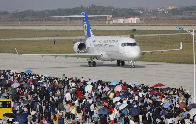 走出麥道翻版陰影—arj21是如何取得航空公司信任的