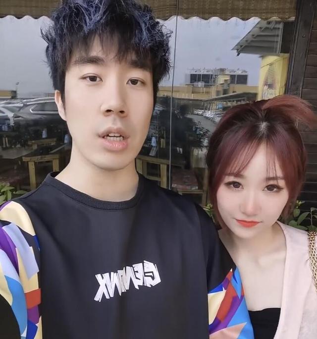 骚男公布新女友miss失去一个男闺蜜网友还有三个备胎