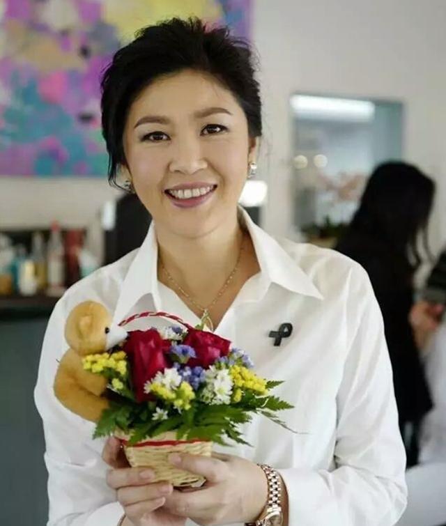 泰国前总理英拉人美心善却在海外逃亡多年是谁一直不肯放过她