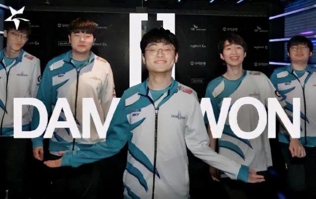 开个玩笑,随着dwg战队的夺冠,英雄联盟s10全球总决赛终于是落下了