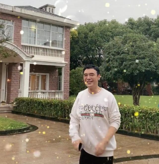 67岁钟镇涛晒近照,过亿豪宅意外曝光,曾被前妻败光家产遭同行打压