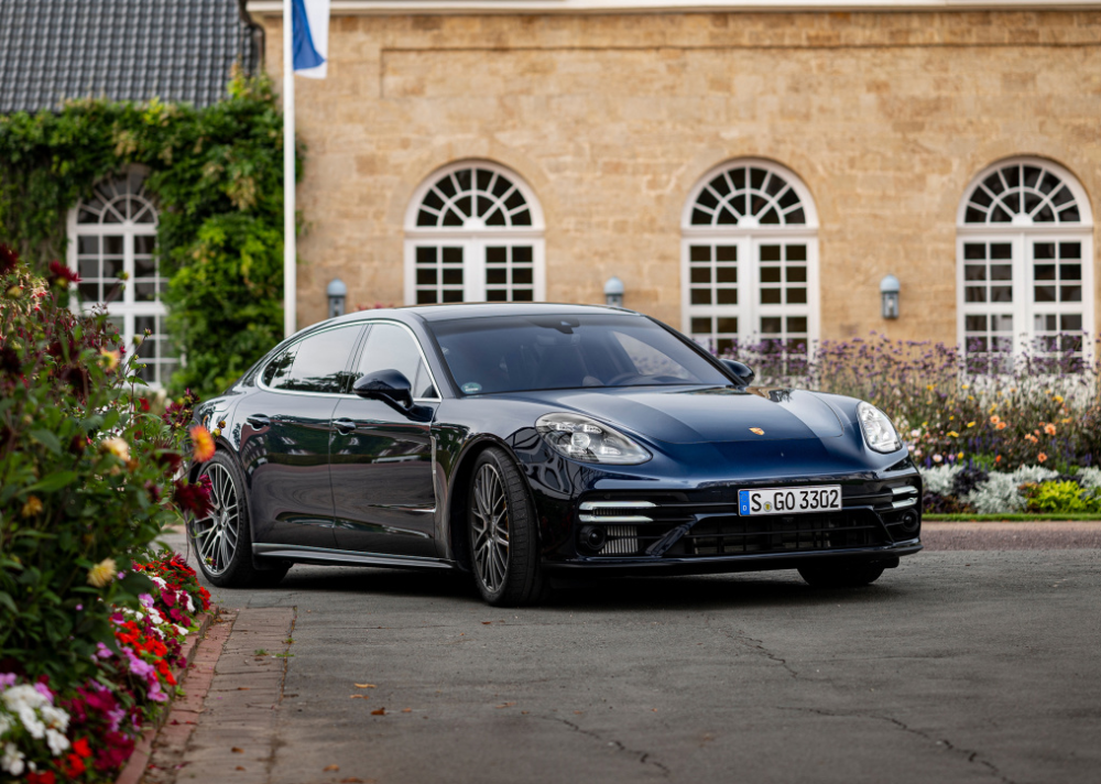 2021款保时捷panamera霸气来袭,外观调整动力进化,能文也能武