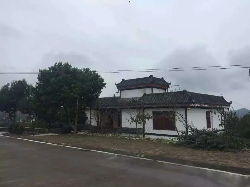 北京|放弃北京百万年薪，她跑到西部山区开家有歌声的店，集一村文艺人