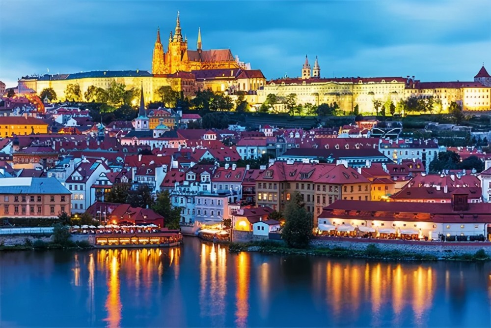 绿地长岛103140平产品已面市世界级生态岛