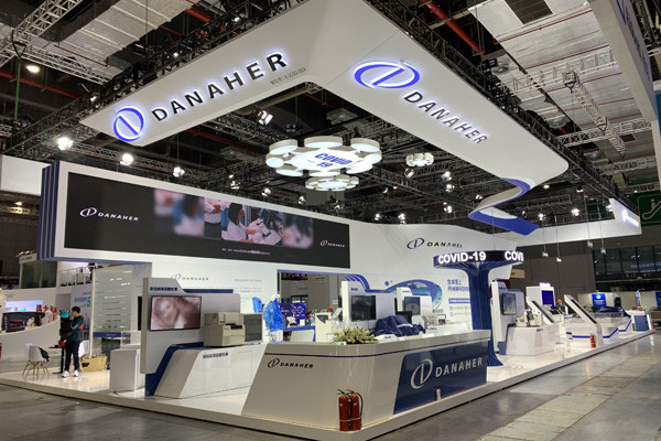 直通进博会丹纳赫公共卫生防疫专区展王将展示疫情整体解决方案