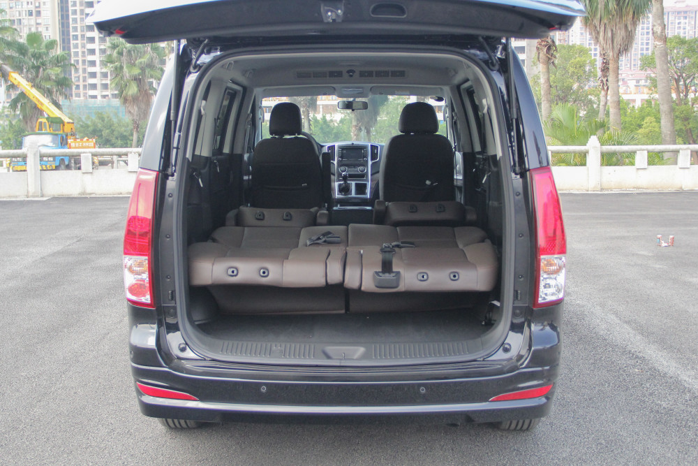 东风风行菱智plus价格(东风风行菱智plus价格及图片)