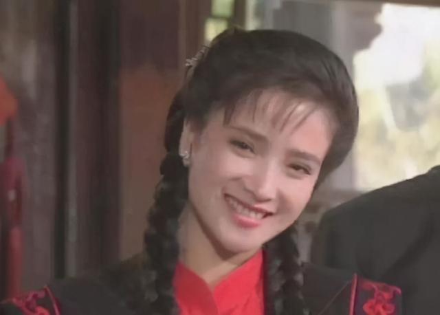 何晴年轻时有多美迄今为止娱乐圈还没有出现跟她长得像的人