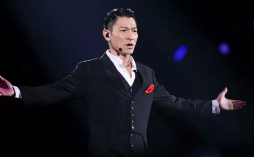 热血合唱团|被《热血合唱团》新预告感动哭了，刘德华这样的老师我也想要！