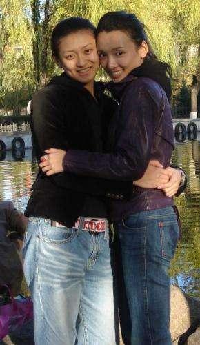 "香秀"晒与"小梅"15年友谊,被评《乡爱》四美,戏外更靓丽