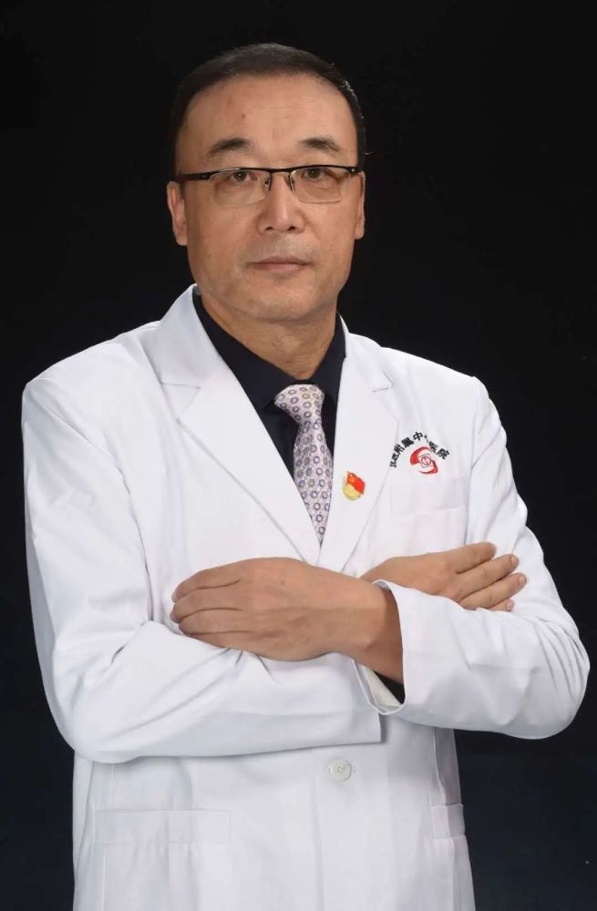 王彦生沈阳医学院附属中心医院手外科教研室 主任主任医师    教授