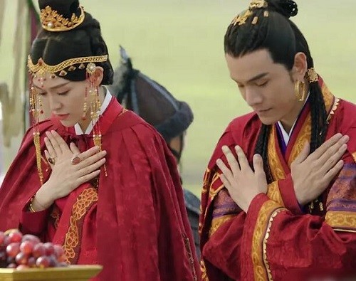 《燕云台》萧燕燕嫁给了谁 萧燕燕与韩德让的结局是什么_腾讯新闻