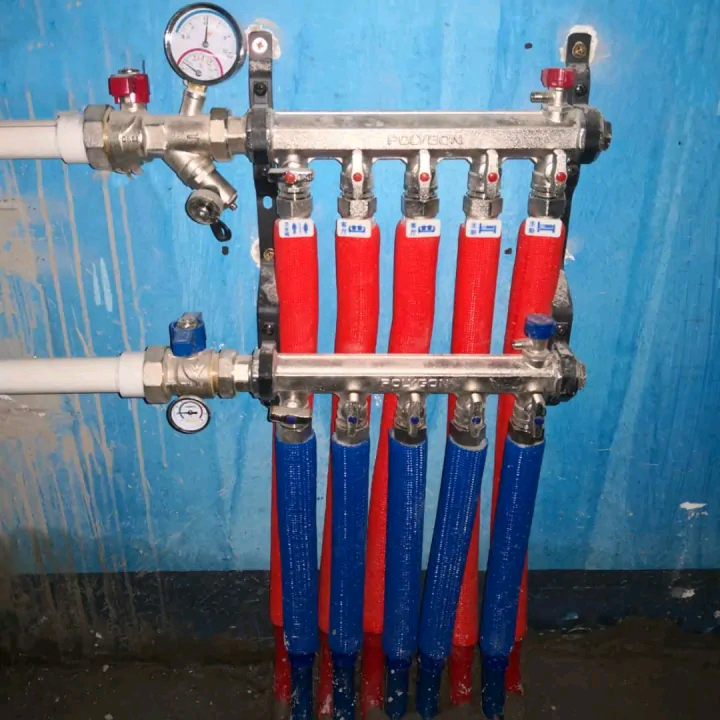 想让家里的地暖热,排气是关键,你会吗?