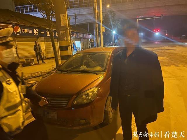 【资讯】 零容忍！武汉交警一夜查获58名酒司机交警开展夜查酒驾,交警查获百吨王,对什么零容忍,吊销驾照找交警大队长,零容忍坚持