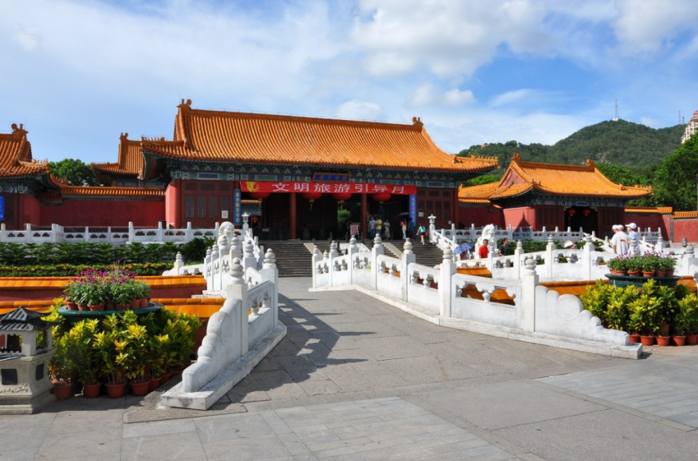 新圆明宫正大光明区的东西厅是圆明时期变迁的历史资料博物馆.