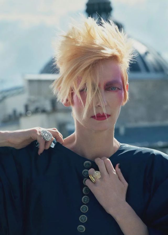 组图古一法师蒂尔达斯文顿另类妆容写真大片