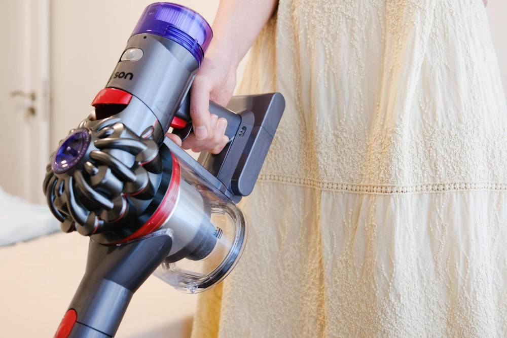 轻巧而强悍戴森v8slim手持无线吸尘器体验