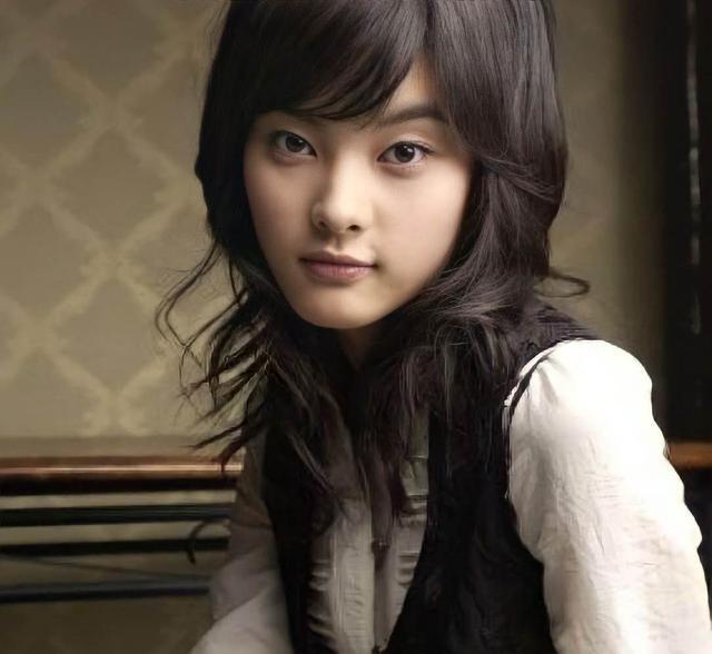 曾隐婚14年自曝整容失败的李智雅如今回归电视圈展现女神风采