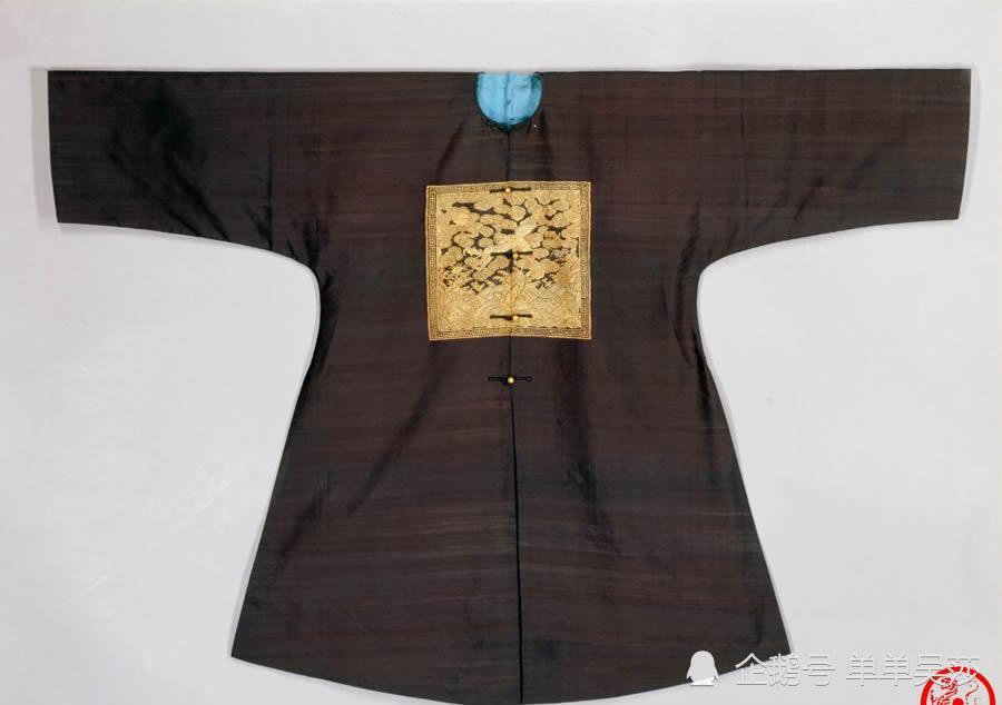 高清照片:清朝文官品级高低就看官服上这块"补丁",命妇也有