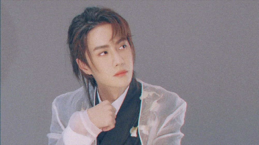 王一博戏服一穿就是戏中人