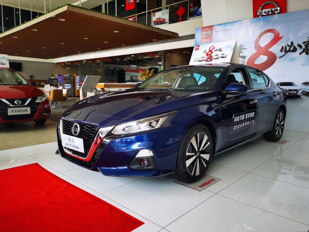 日系中级轿车谁的性价比更高!看看全新上市的2021款东风日产天籁